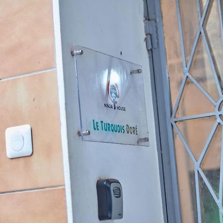 Ninja House Studio Chic Le Turquois Dore Yaoundé エクステリア 写真