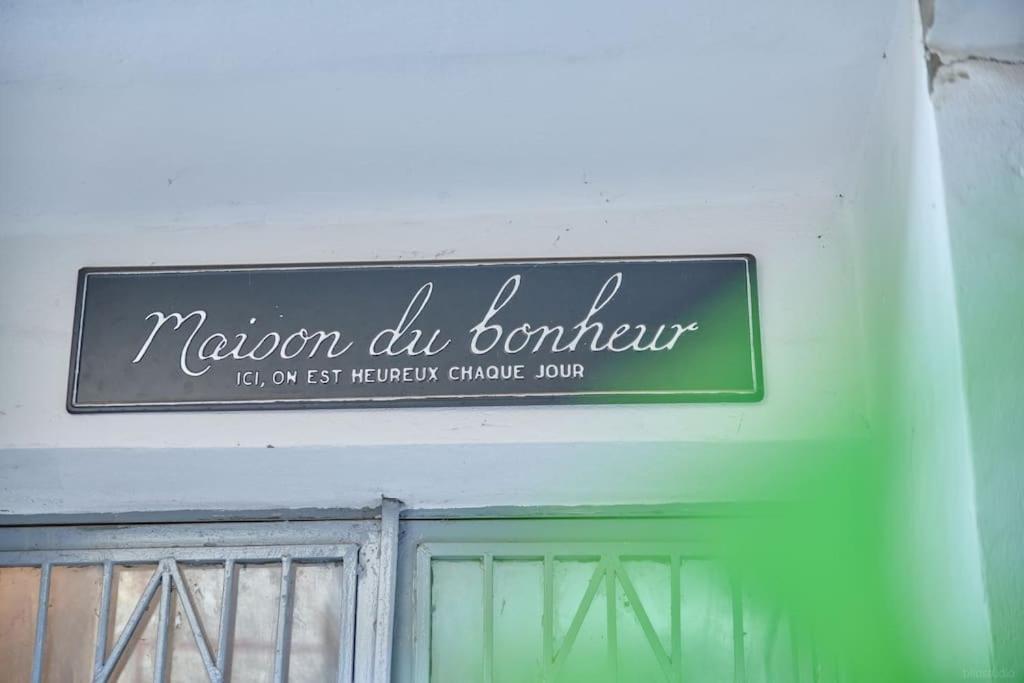 Ninja House Studio Chic Le Turquois Dore Yaoundé エクステリア 写真