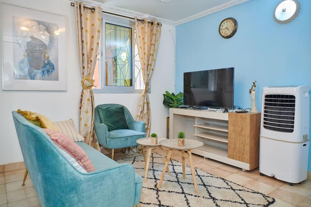 Ninja House Studio Chic Le Turquois Dore Yaoundé エクステリア 写真