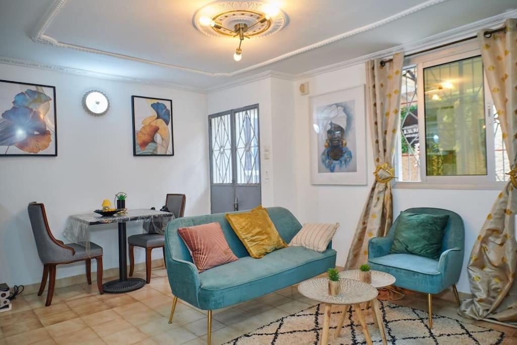 Ninja House Studio Chic Le Turquois Dore Yaoundé エクステリア 写真